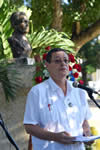 Deputy Minister Luwellyn Landers lays a wreath at the bust of Oliver Tambo at the African Founding Fathers Park, Havana, Cuba, 27 October 2014.